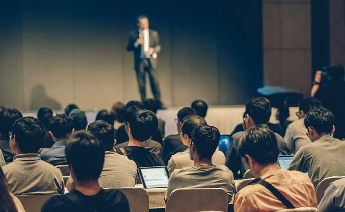 النشاط الاجتماعي 